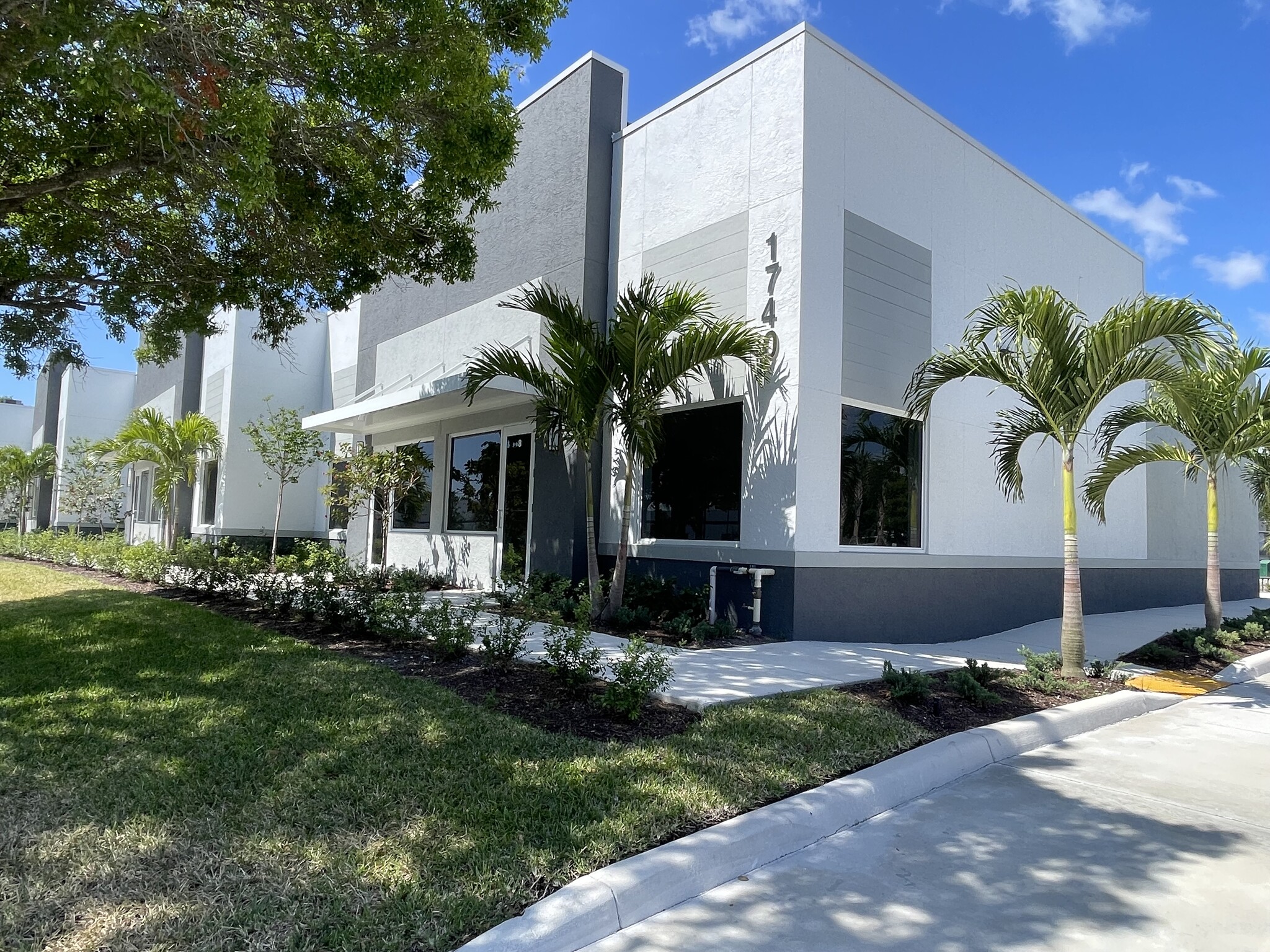 1740 E Tiffany Dr, Mangonia Park, FL for Rent