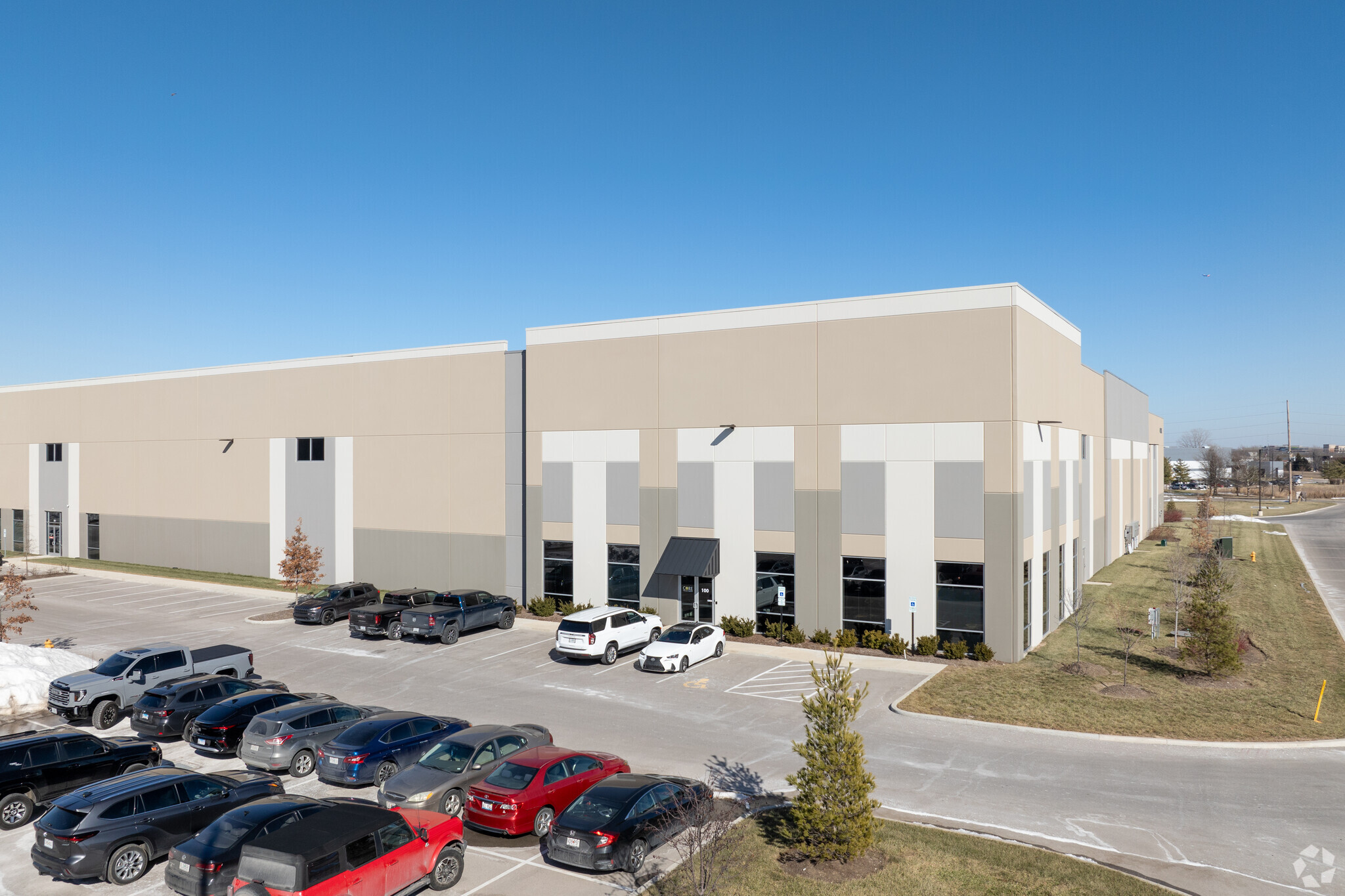 13975 Riverport Place Dr, Maryland Heights, MO for Rent
