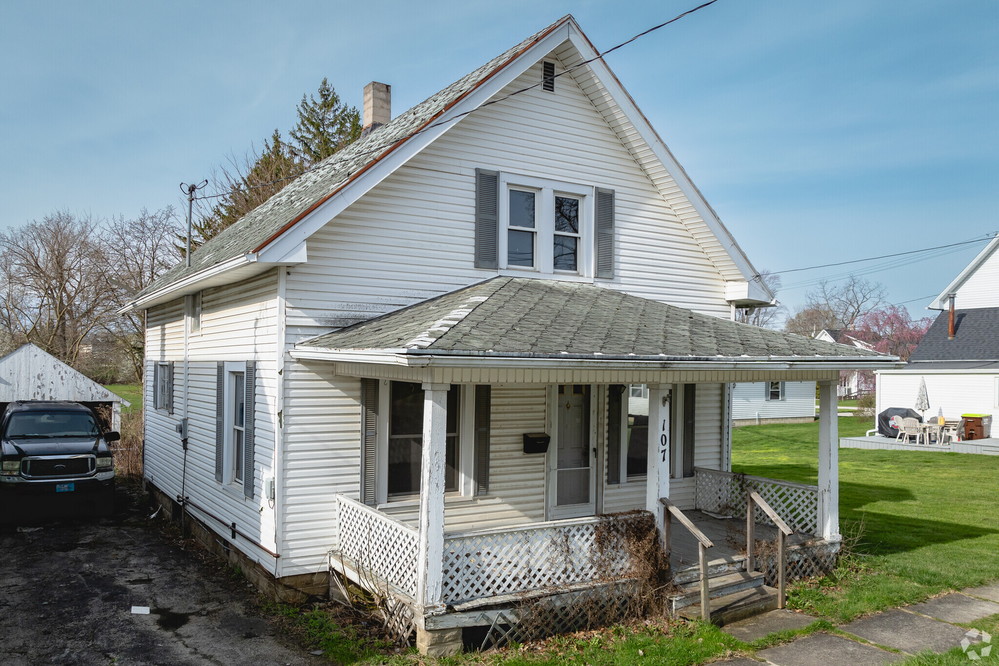 107 W College Ave, Woodville, OH for Sale