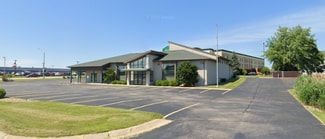 Appleton, WI Retail - 200 N Mall Dr