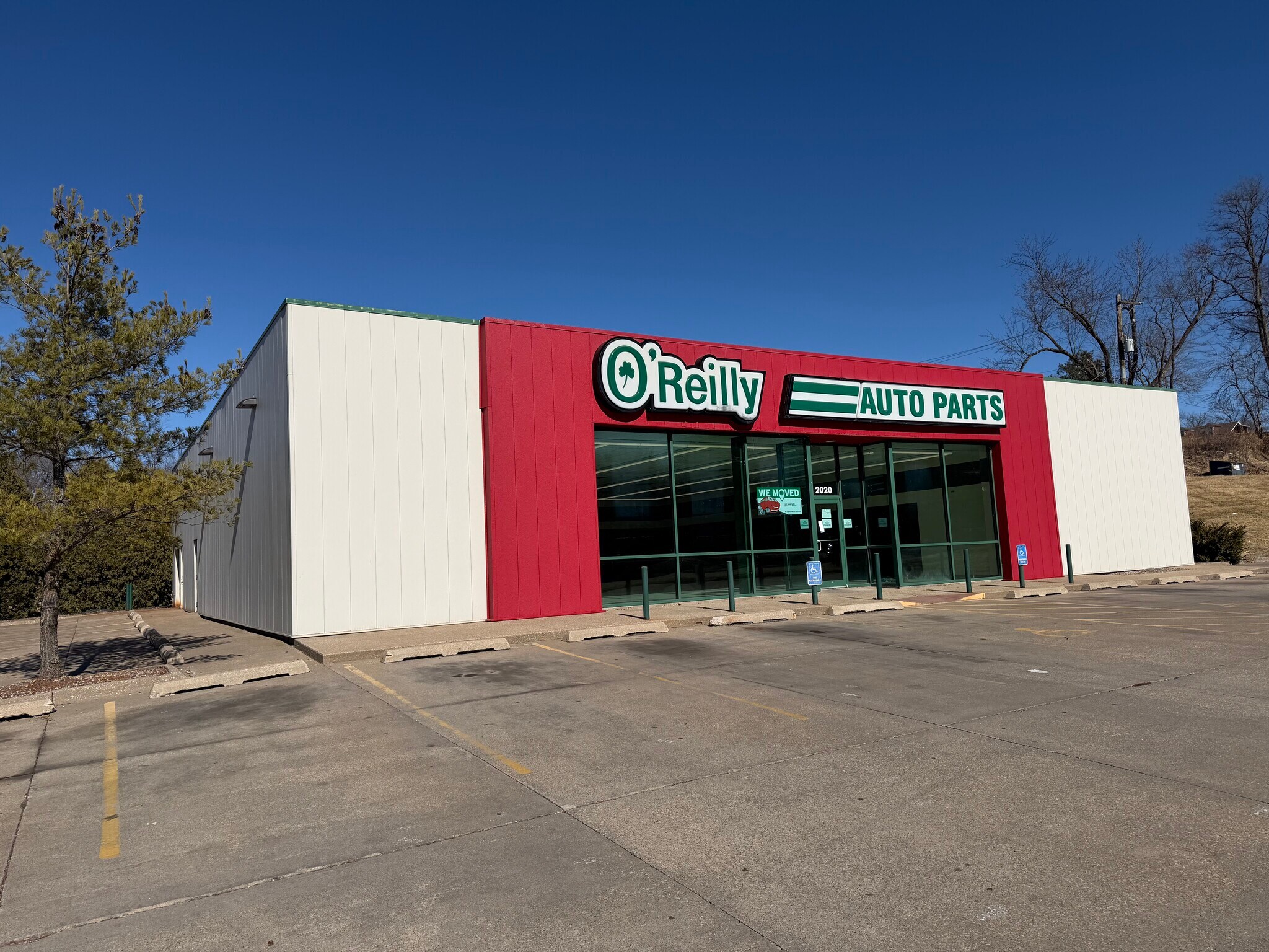 2020 E Locust St, Davenport, IA for Sale