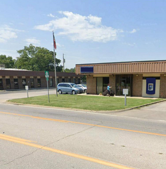 Marshfield, MO Bank - 759-777 W Jackson St