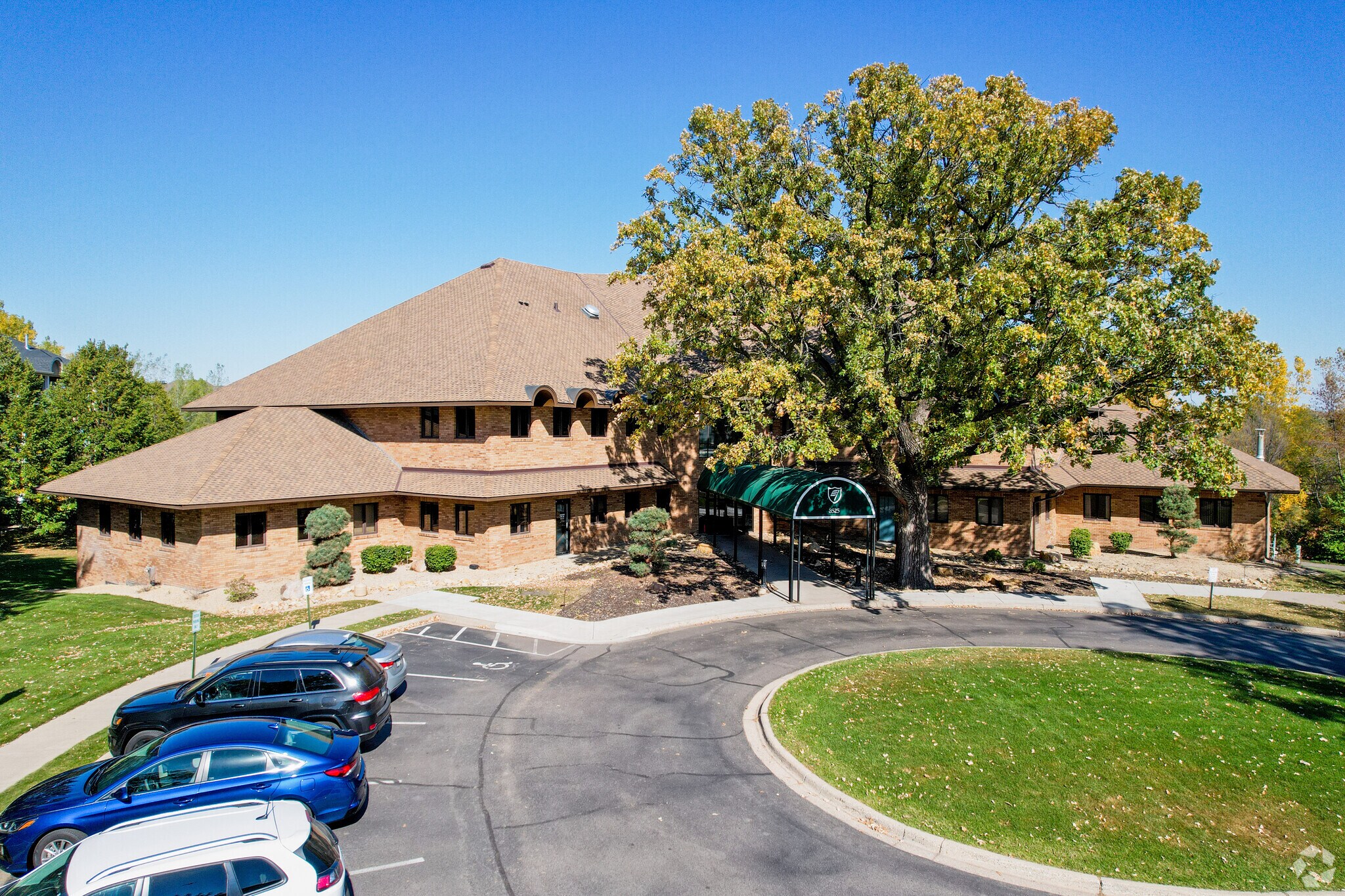 8525 Edinbrook Xing, Minneapolis, MN for Rent