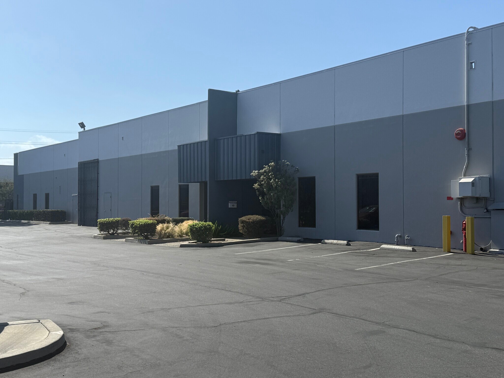 129-137 E Selandia Ln, Carson, CA for Rent