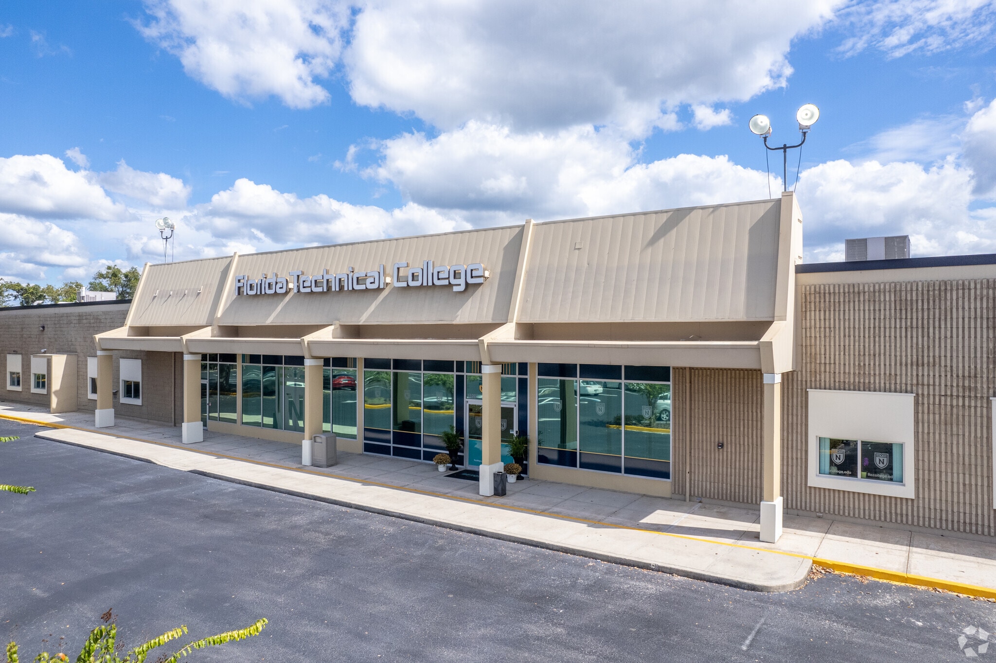 1191 S Woodland Blvd Deland, FL 32720 Flex Property for Lease on