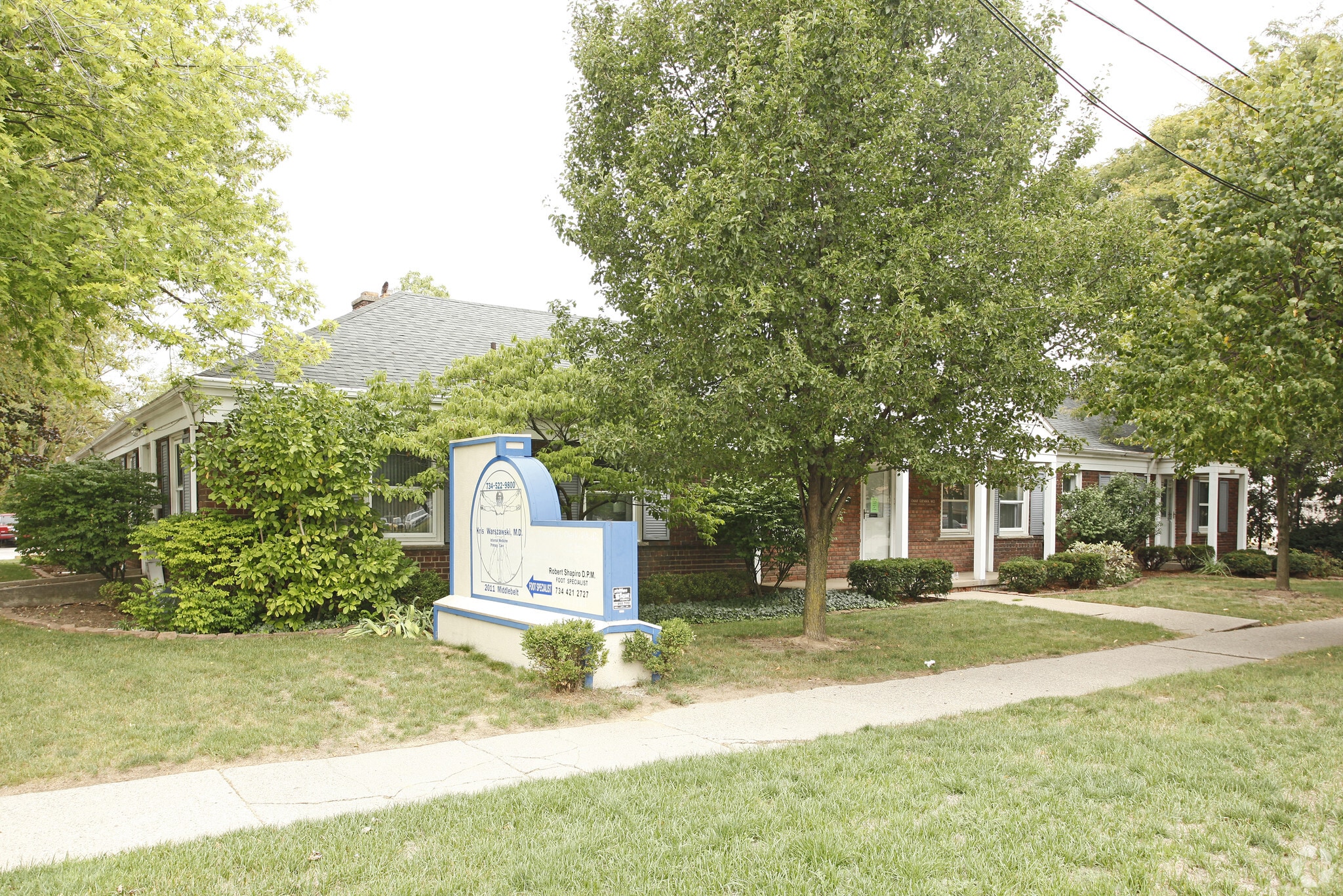 2011-2017 Middlebelt Rd, Garden City, MI for Rent