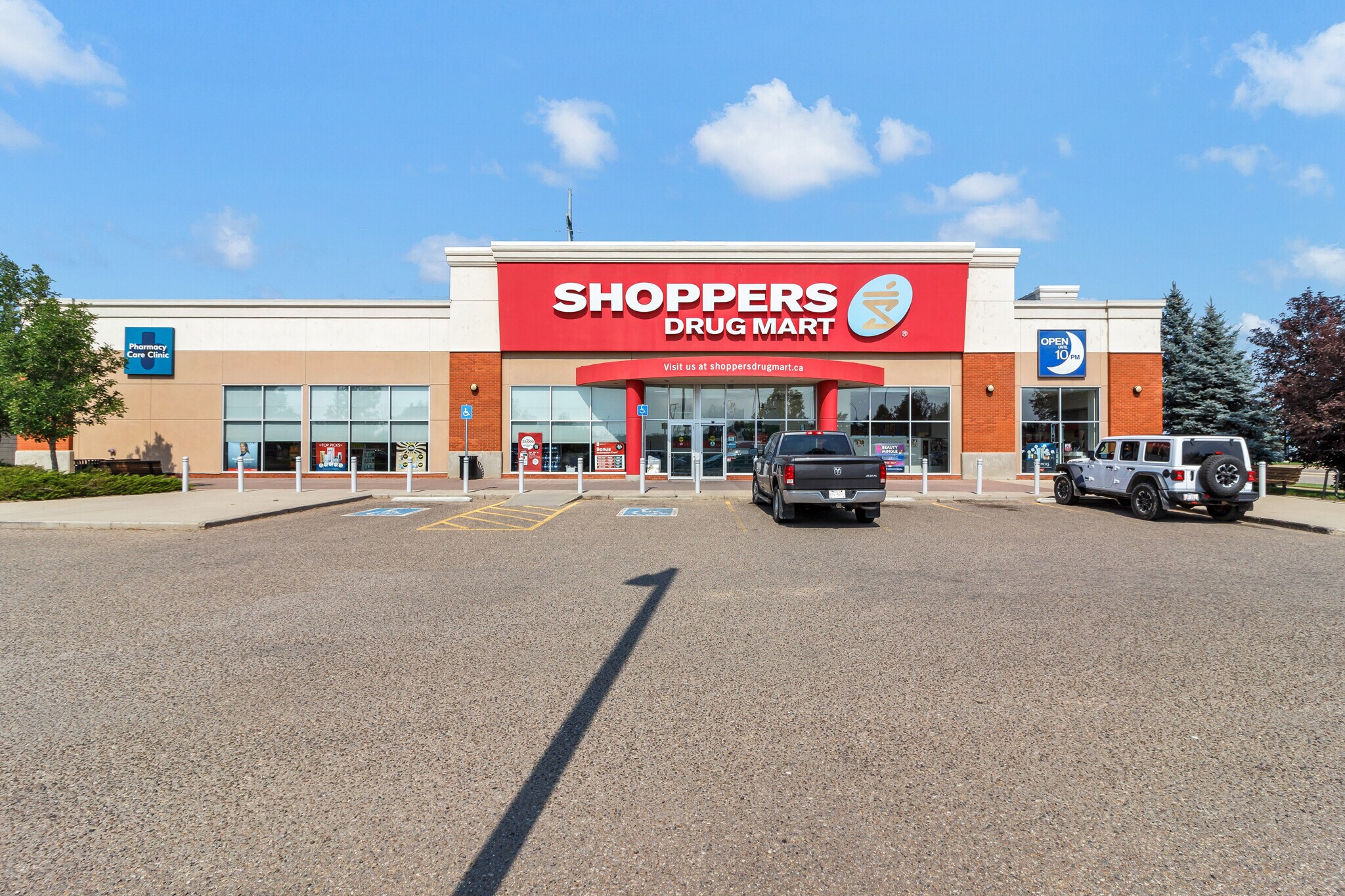 2350 Division Av NW, Medicine Hat, AB for Rent