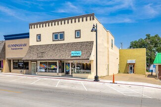 Knoxville, IA Storefront Retail/Residential - 307 E Main St