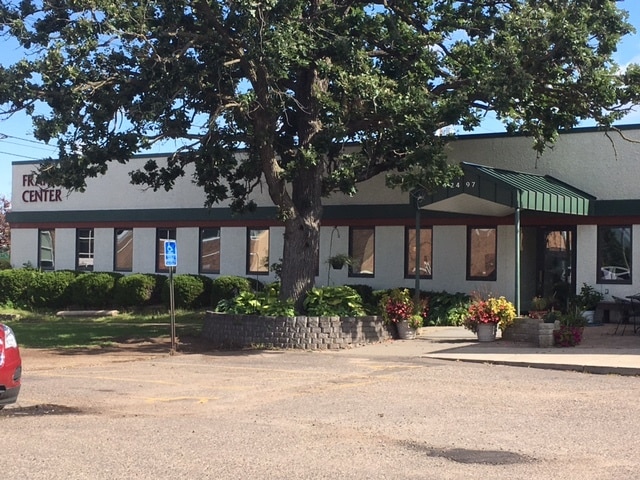 2497 7th Ave E, North Saint Paul, MN for Rent
