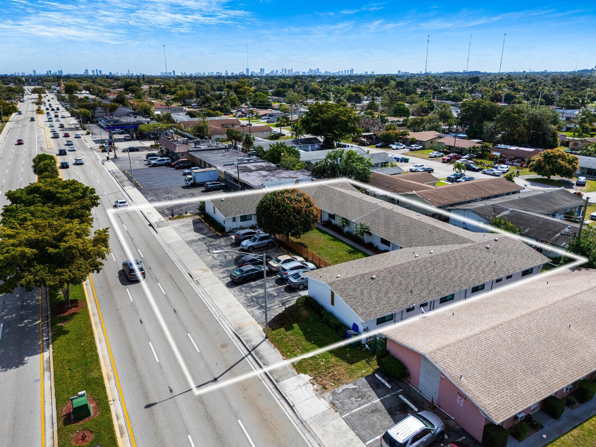 7606 Pembroke Rd, Miramar, FL for Sale