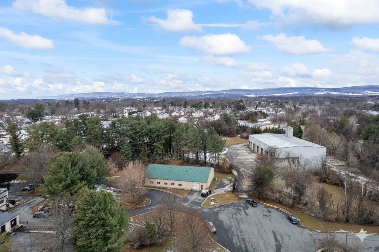 105 E Cornwell Ln, Purcellville, VA for Sale