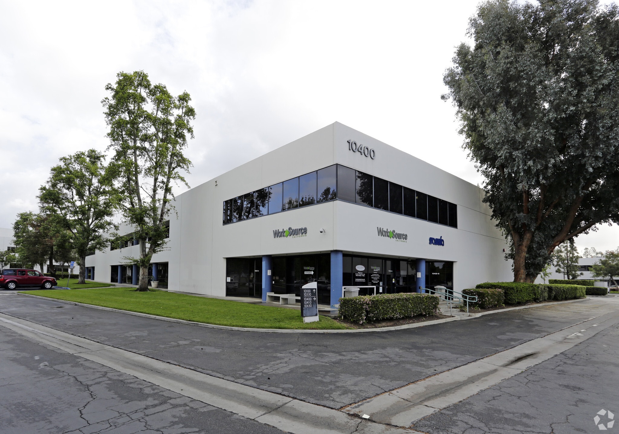 10400 Pioneer Blvd, Santa Fe Springs, CA for Sale