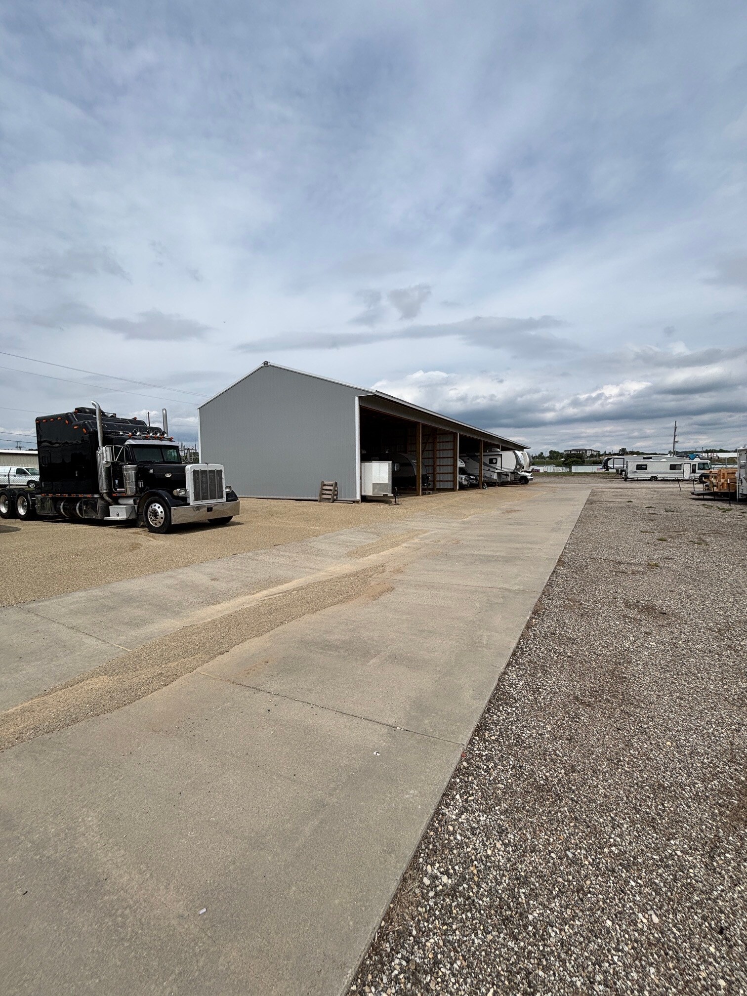 2702 Gateway Ct, Junction City, KS for Sale