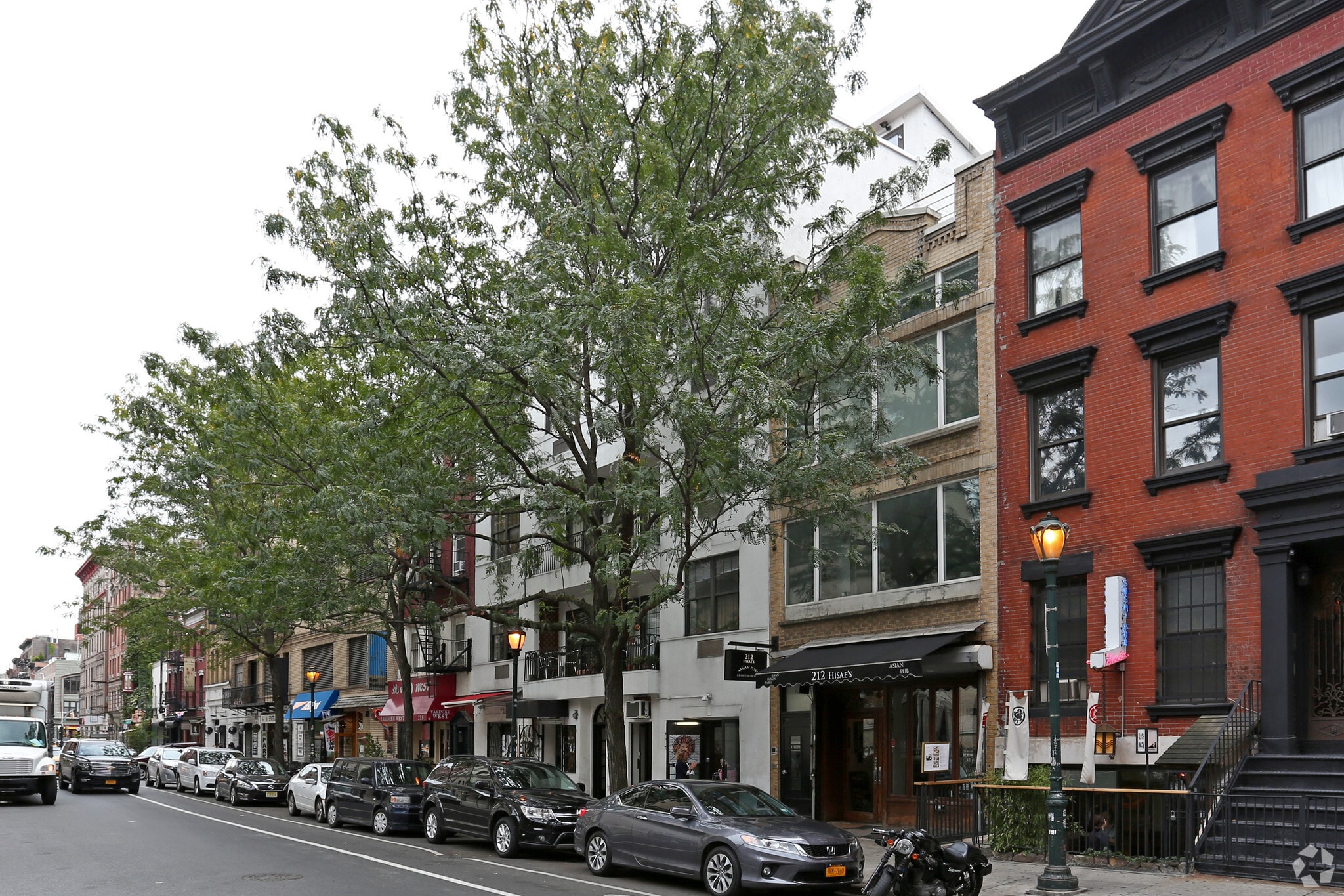 214-216 E 9th St, New York, NY for Rent