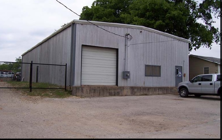 2101 Delante St, Haltom City, TX for Rent