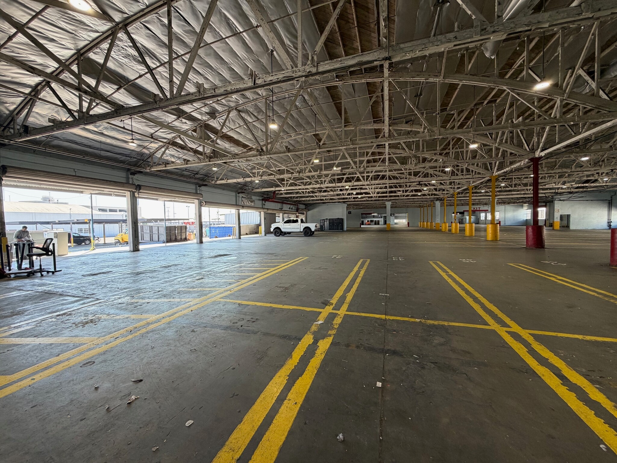 5500 W Century Blvd, Los Angeles, CA for Rent