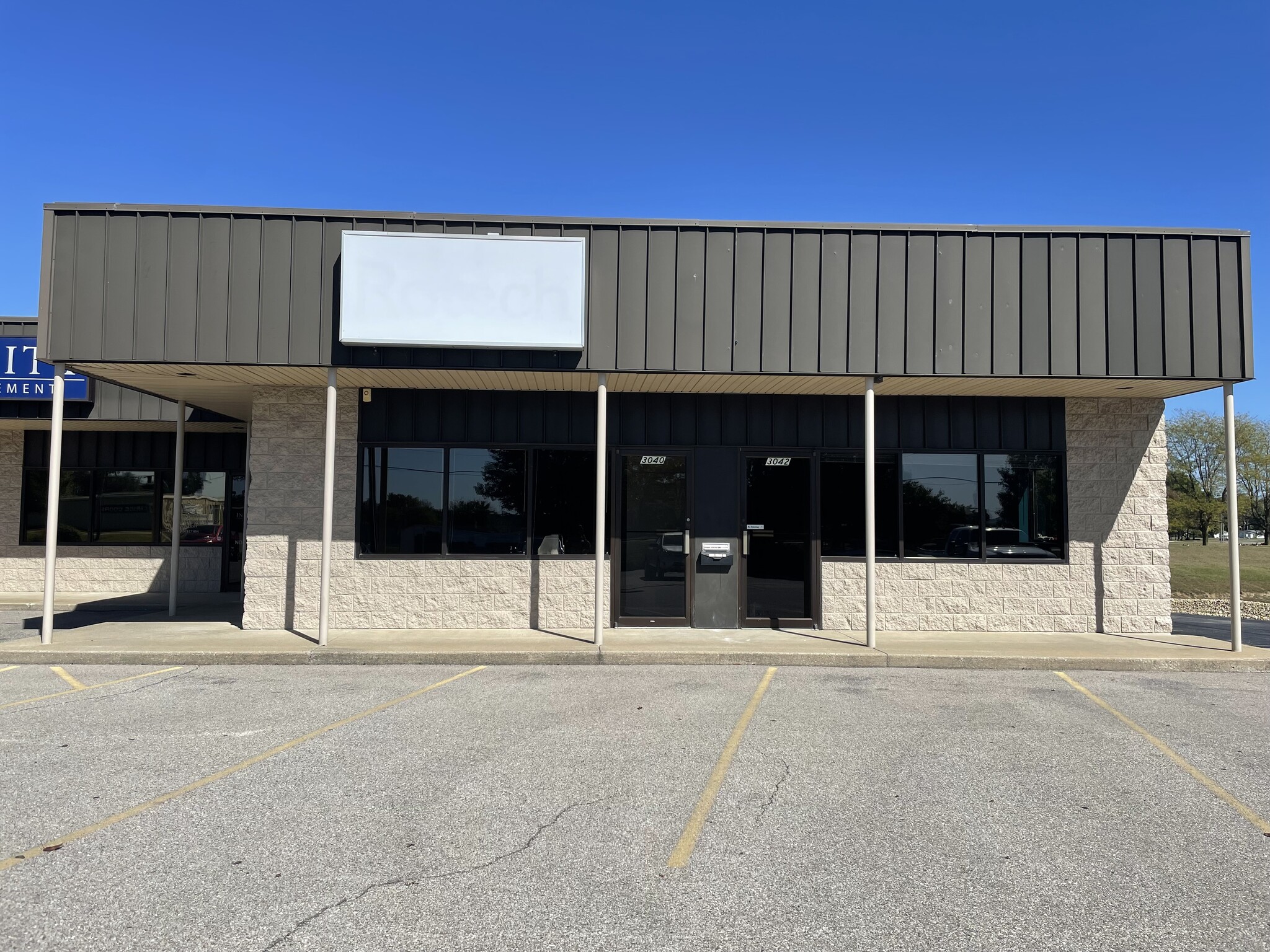 3028-3042 State St, Columbus, IN for Rent