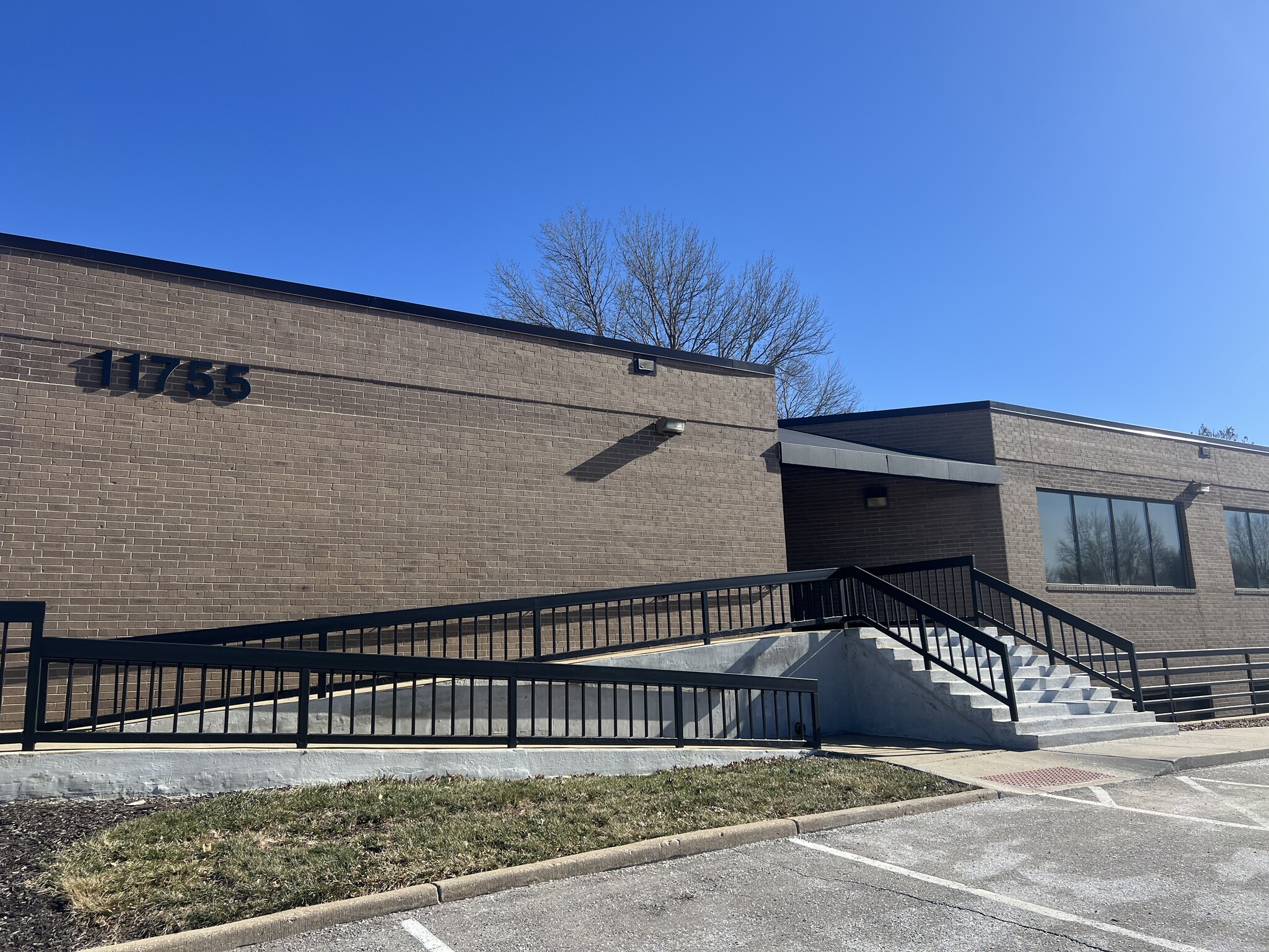 11755 W 112th St, Overland Park, KS for Rent