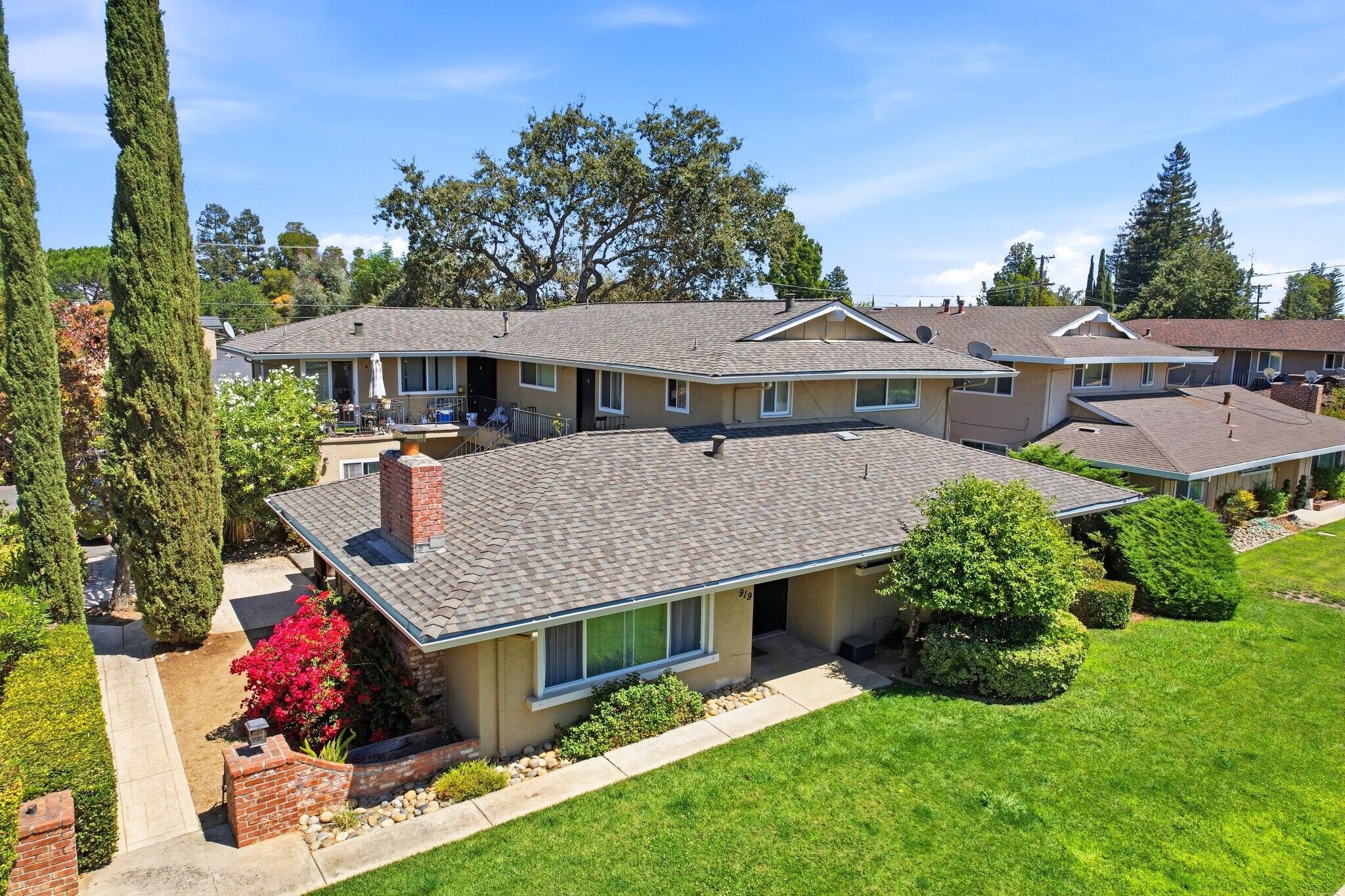 919 Castlewood Dr, Los Gatos, CA for Sale