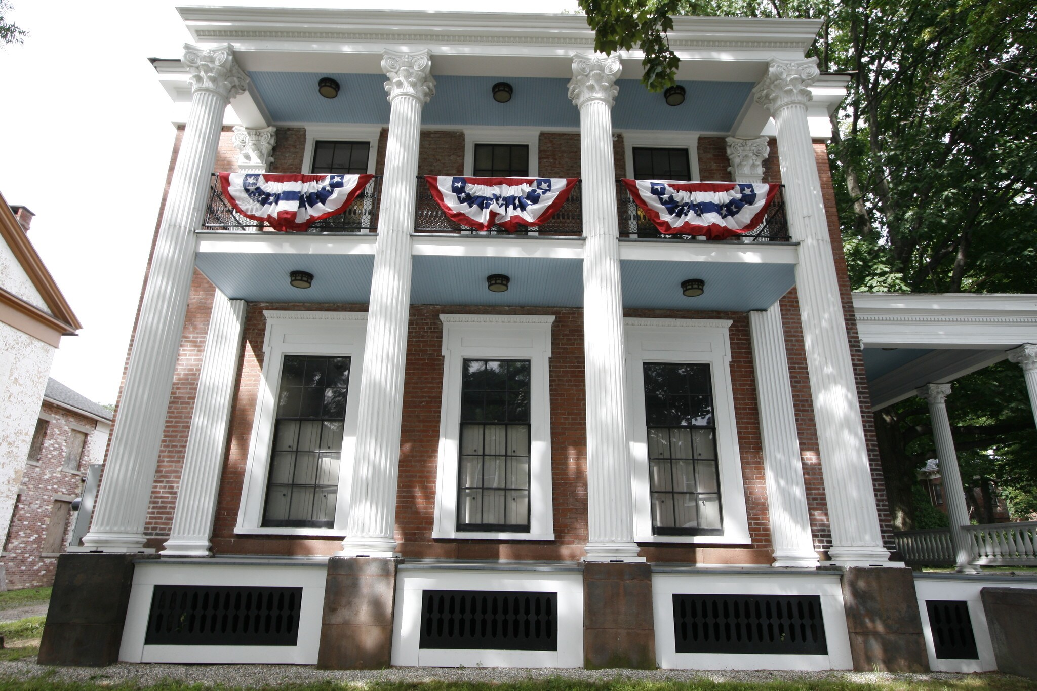 83 Maple St, Springfield, MA for Rent