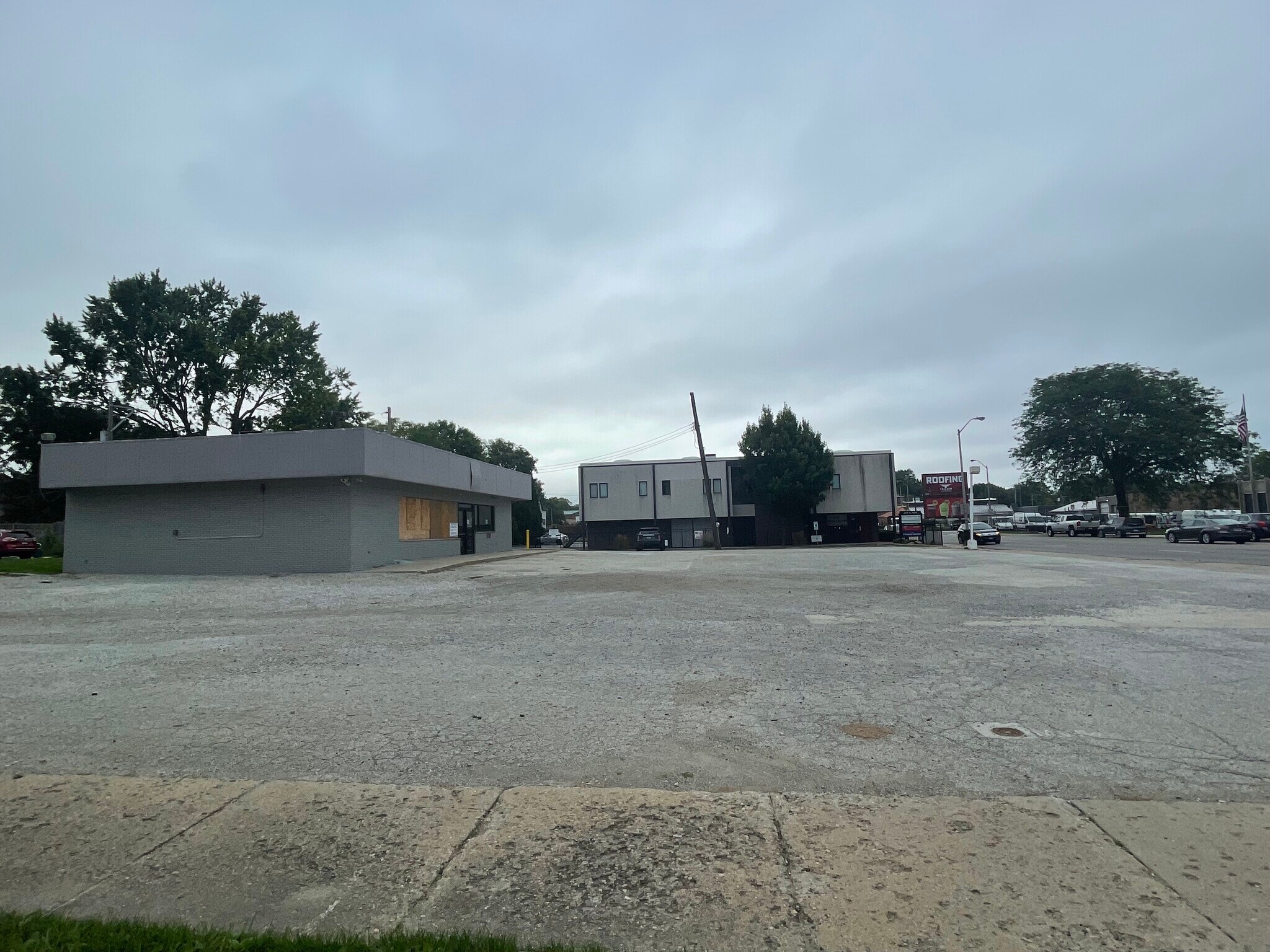 601 N Neil St, Champaign, IL for Sale