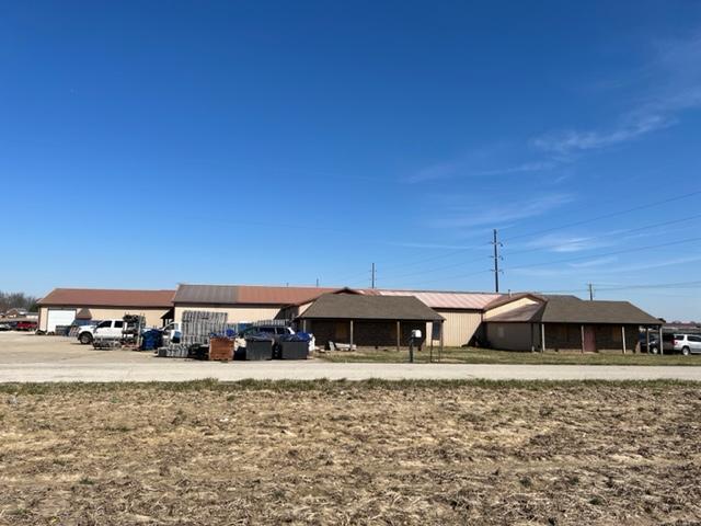 334 W County Road 1100 S, Haubstadt, IN for Rent