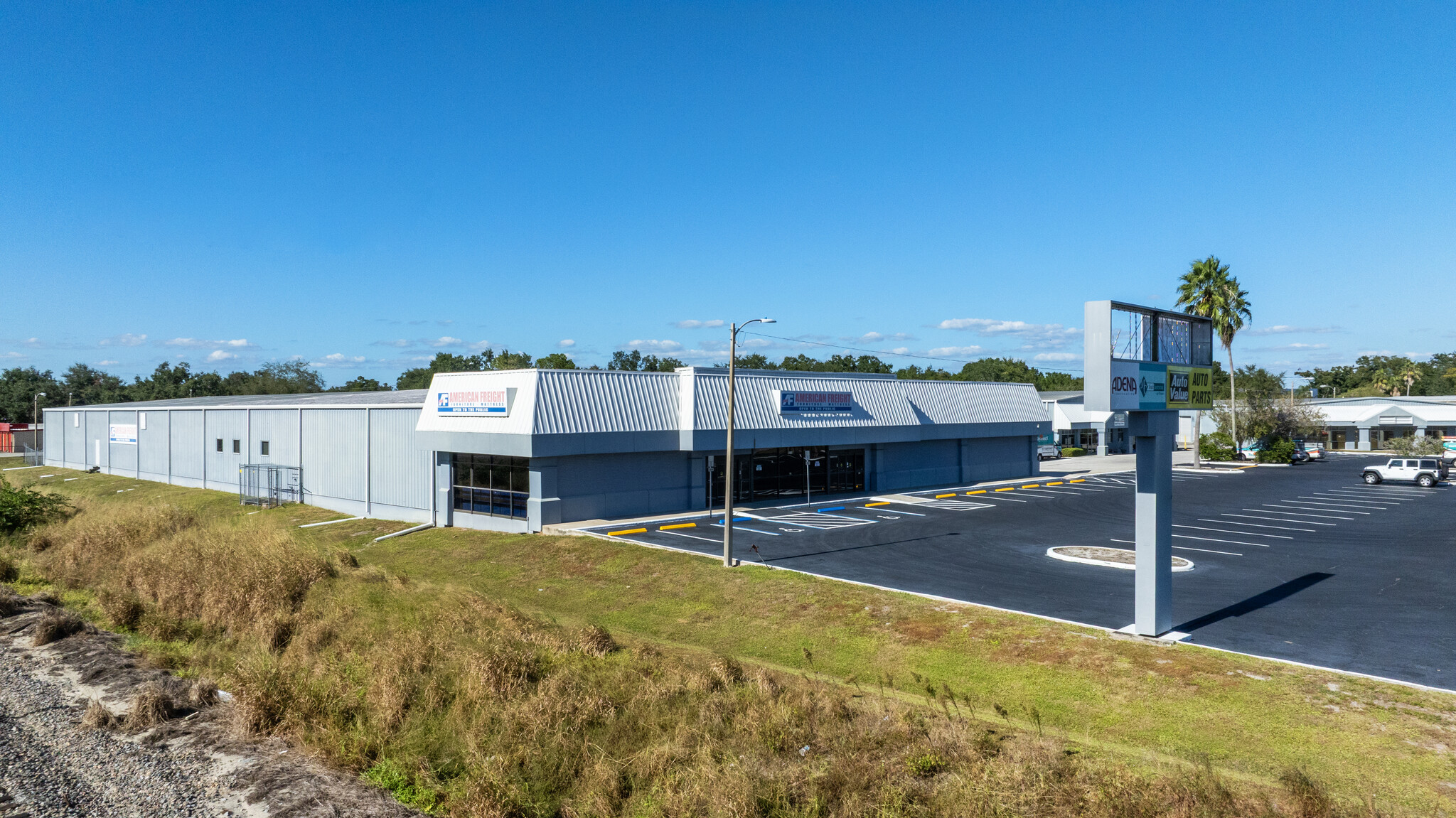 2210 Commerce Point Dr, Lakeland, FL for Rent