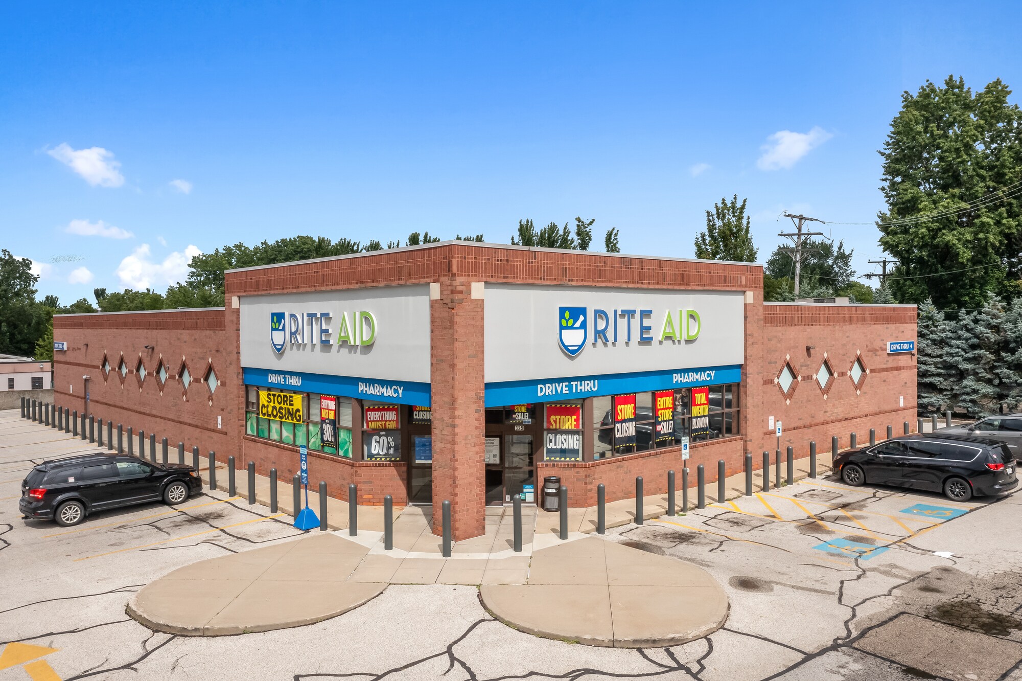 325 E Waterloo Rd, Akron, OH for Sale