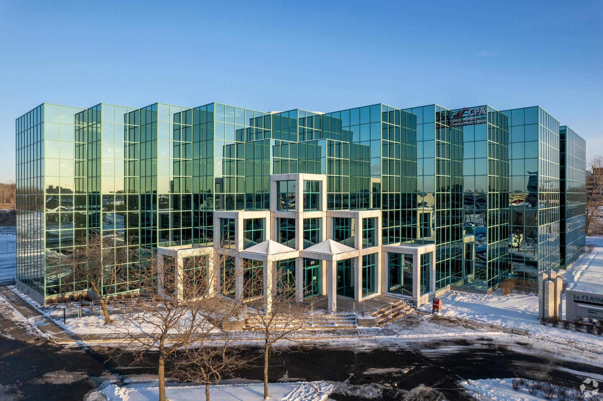 375 RolandTherrien Boul Longueuil, QC J4H 4A6 Office Property for