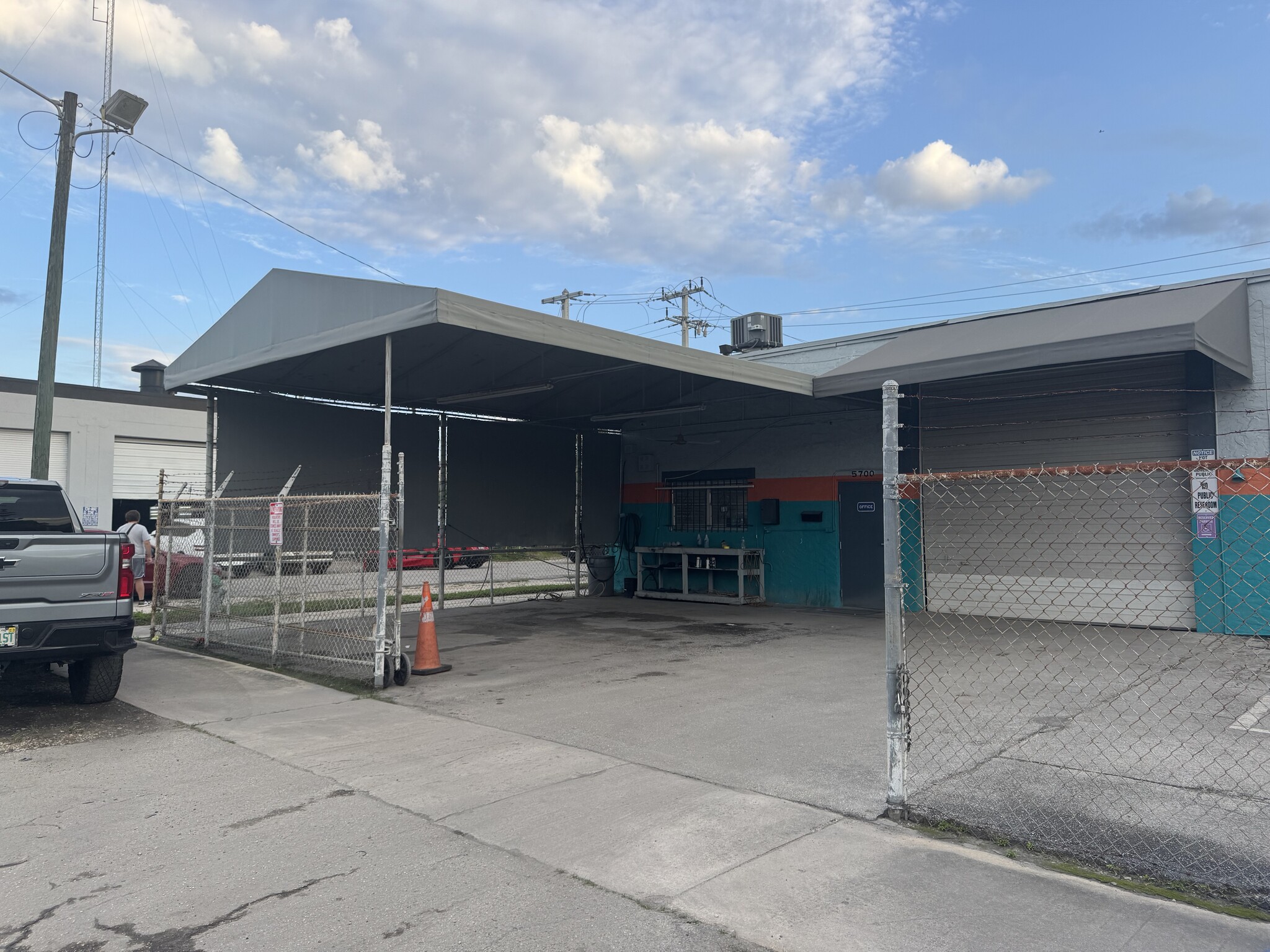 5700 Plunkett St, Hollywood, FL for Sale