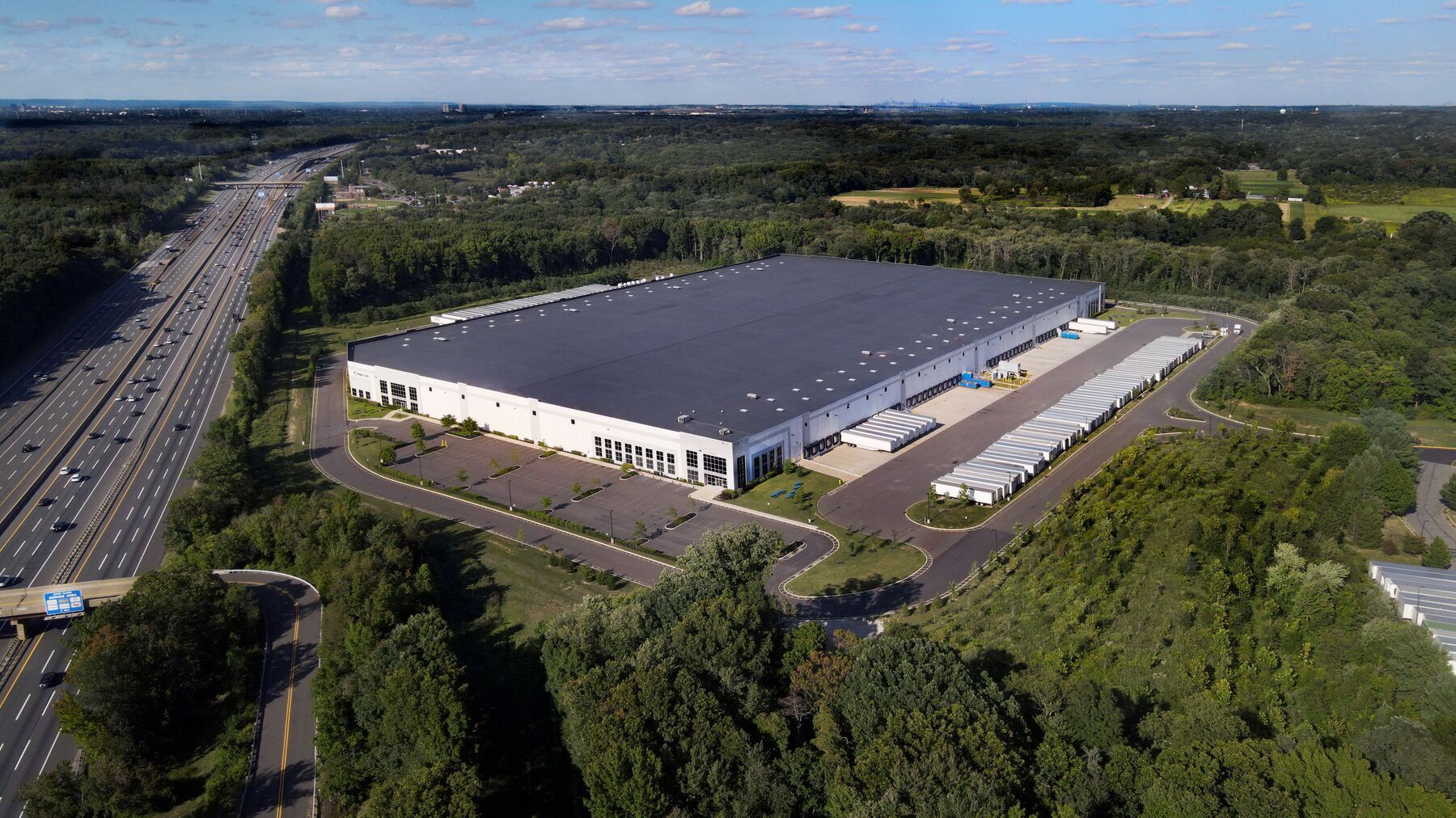 117 Interstate Blvd, South Brunswick, NJ for Rent