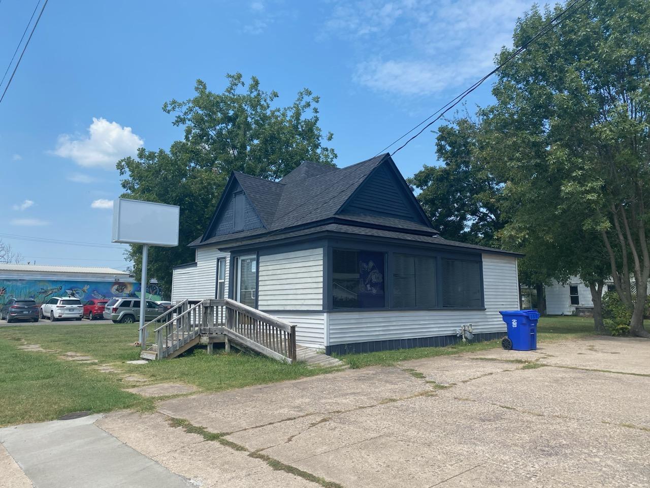 605 E Central Ave, Miami, OK for Sale