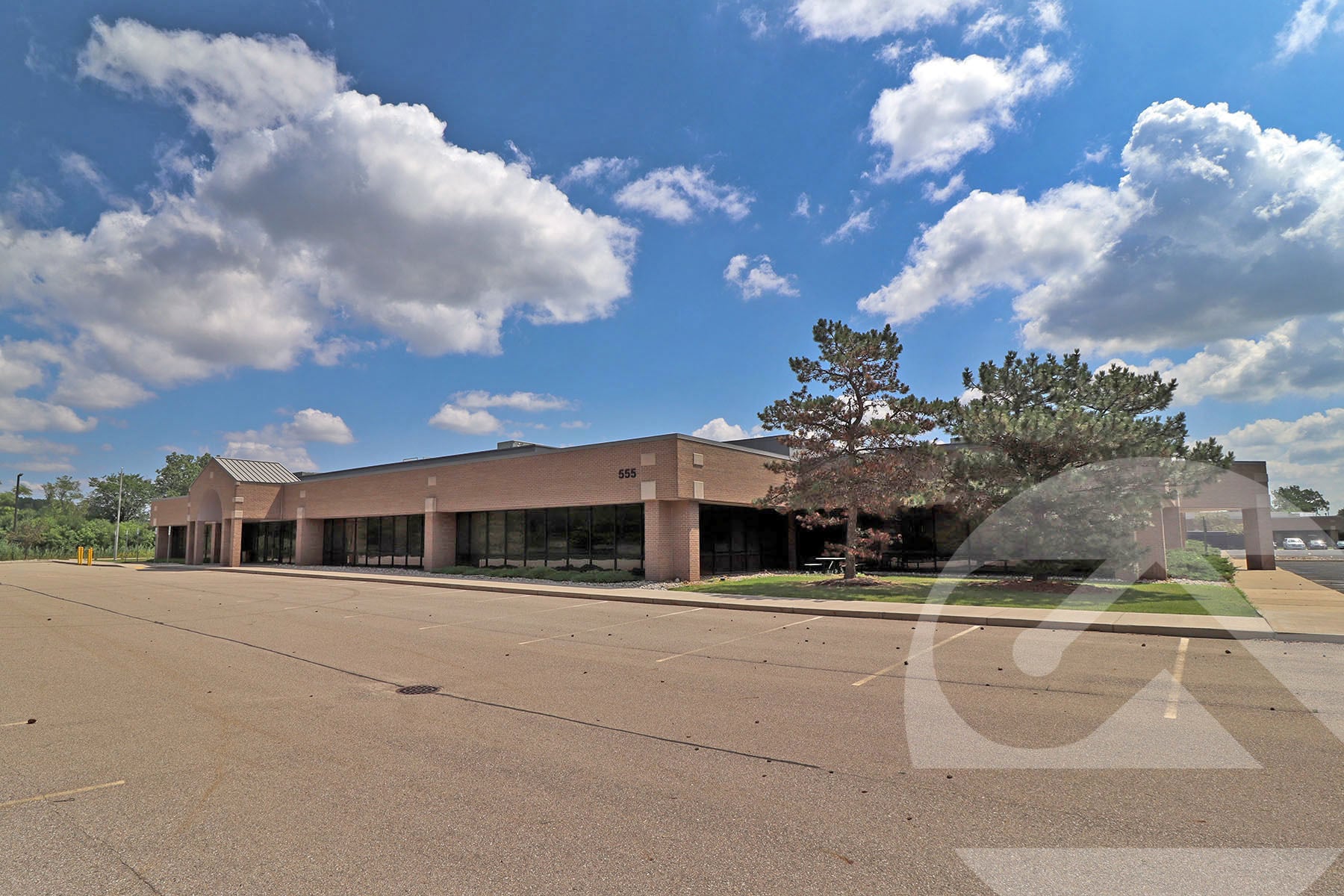 555 Republic Dr, Allen Park, MI for Sale