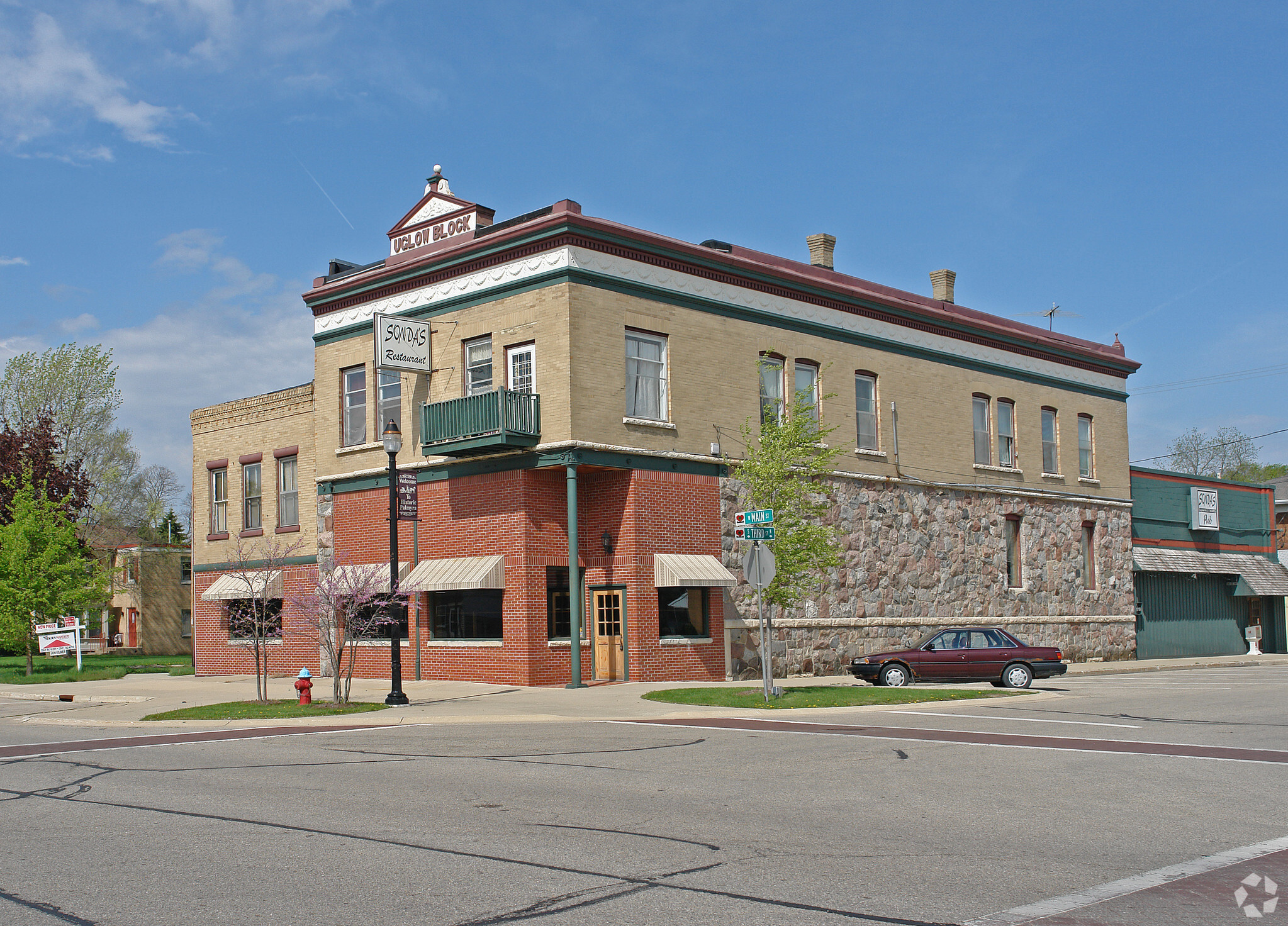 300 W Main St, Palmyra, WI for Sale