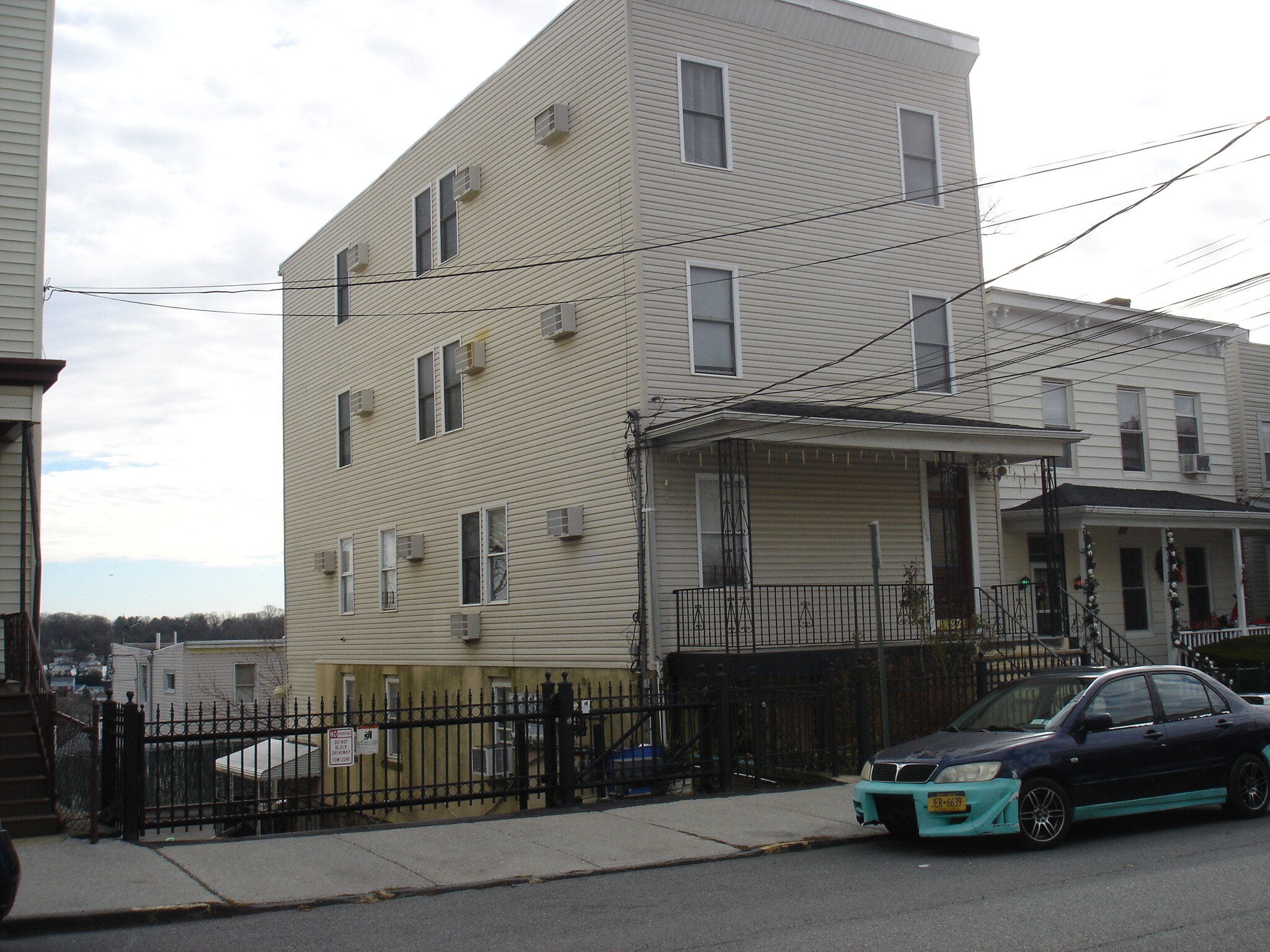 156 Voss Ave, Yonkers, NY for Sale