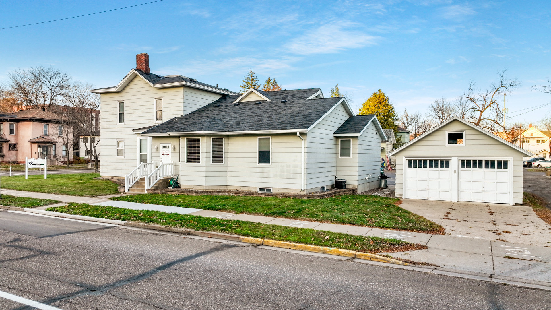 33 W Cedar St, Chippewa Falls, WI for Sale