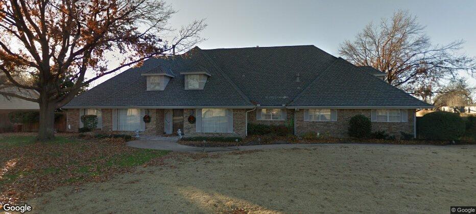3120 Kent Dr, The Village, OK for Sale