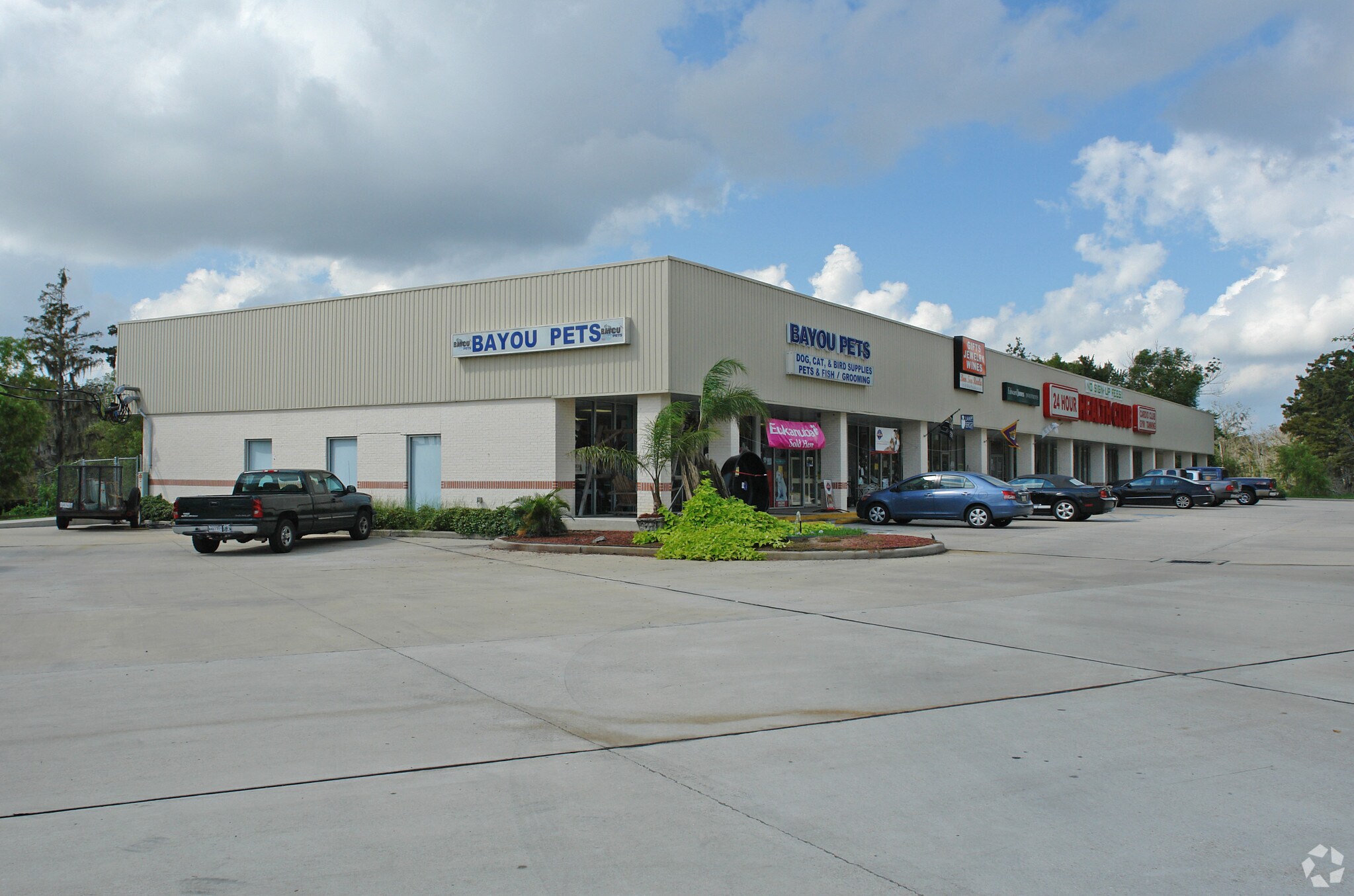 121 Ormond Blvd Destrehan, LA 70047 Retail Property for Lease on
