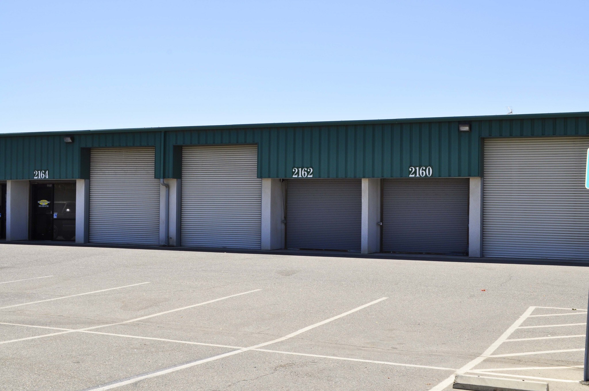 2158-2168 N Pleasant Ave, Fresno, CA for Rent