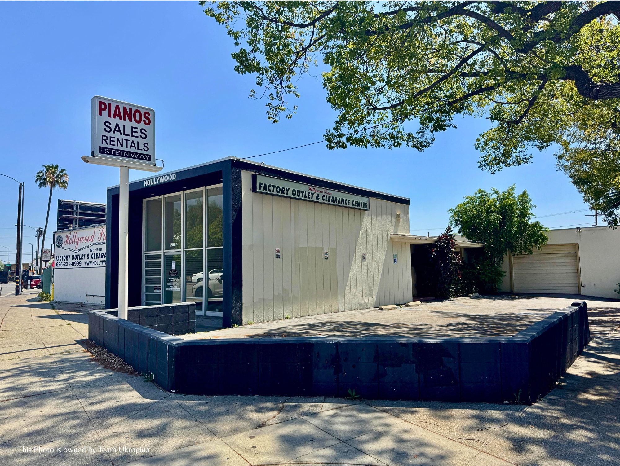 2084 E Foothill Blvd, Pasadena, CA for Rent
