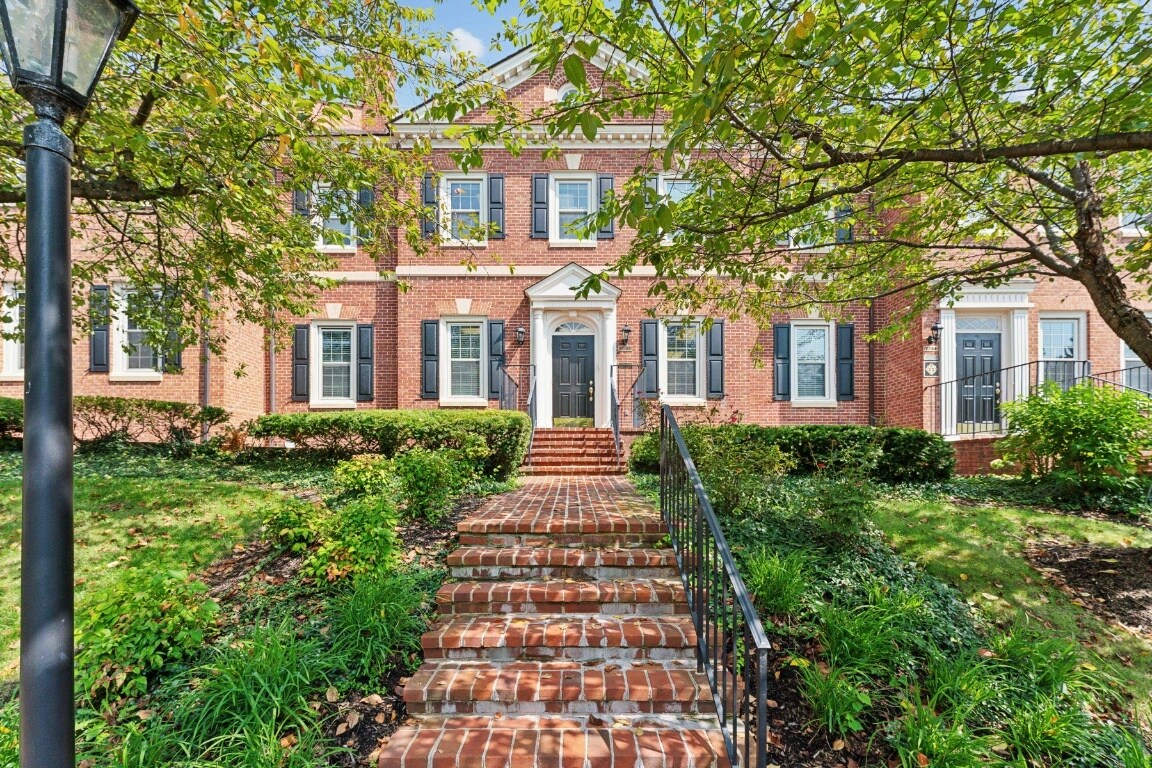 10470-10476 Armstrong St, Fairfax, VA for Sale