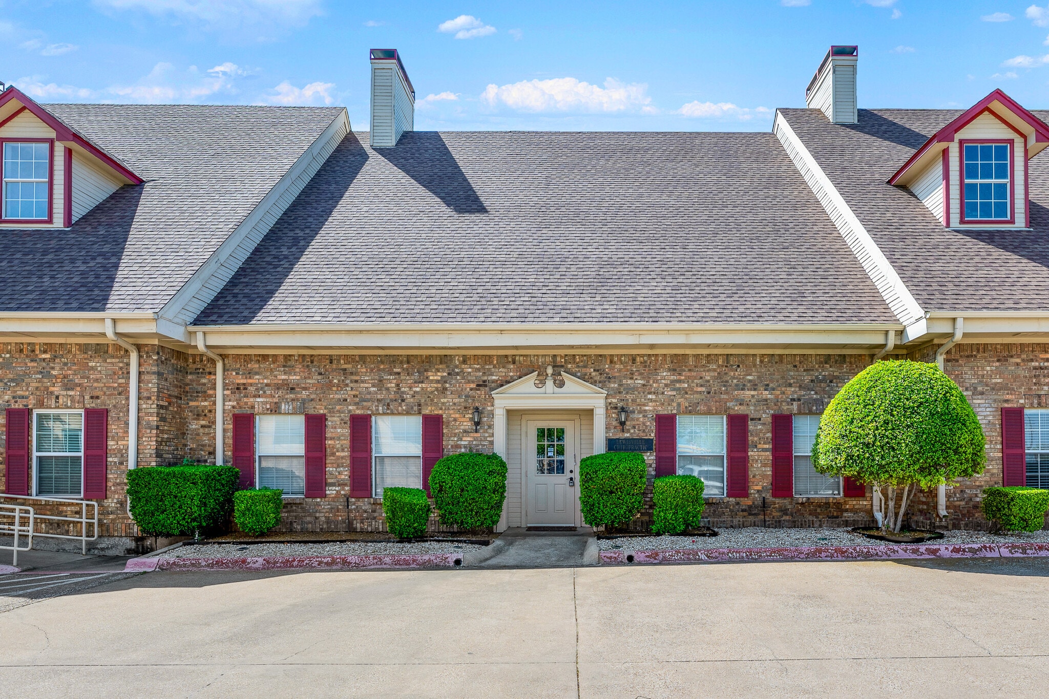 326 S Edmonds Ln, Lewisville, TX for Rent