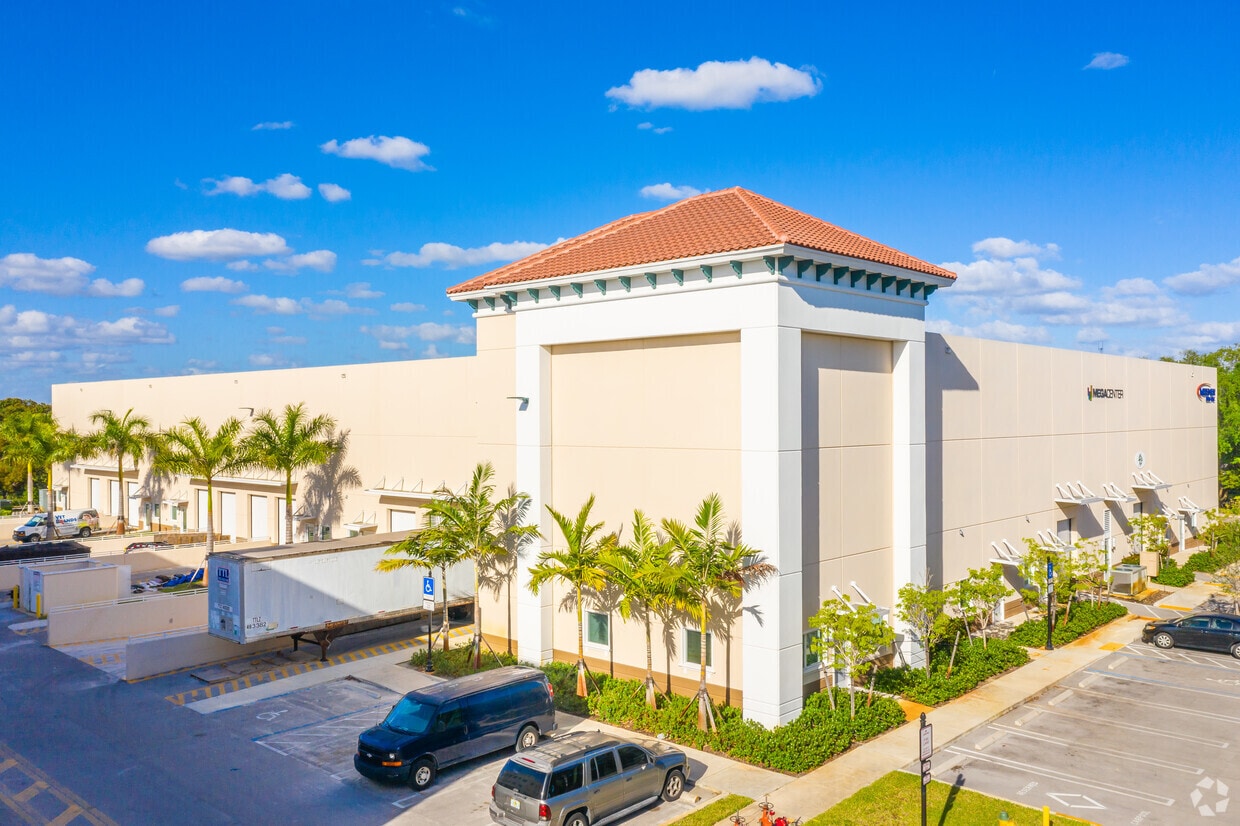 7451 Riviera Blvd, Miramar, FL for Rent