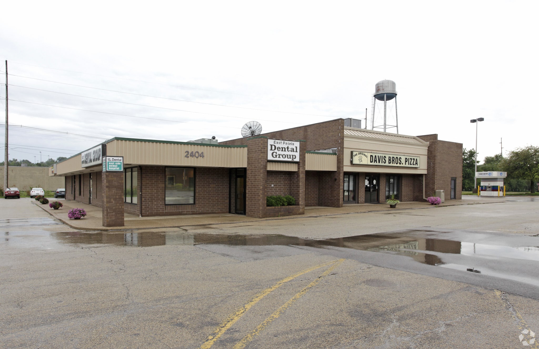 2402-2404 E Washington St, East Peoria, IL for Sale