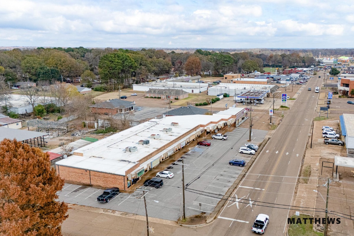 98-110 E Main St, Senatobia, MS for Sale