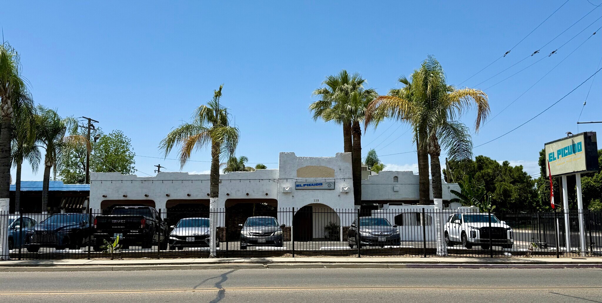 539 N Santa Fe St, Visalia, CA for Sale