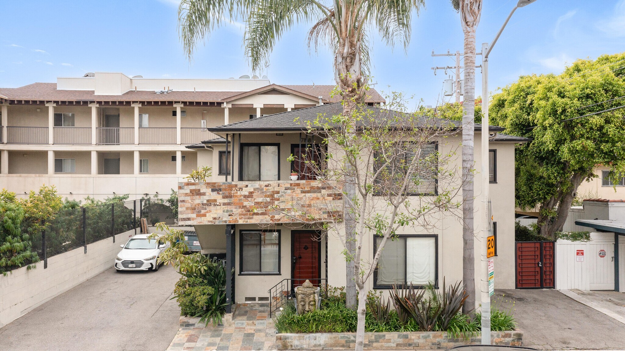 7154 Lexington Ave, West Hollywood, CA for Sale
