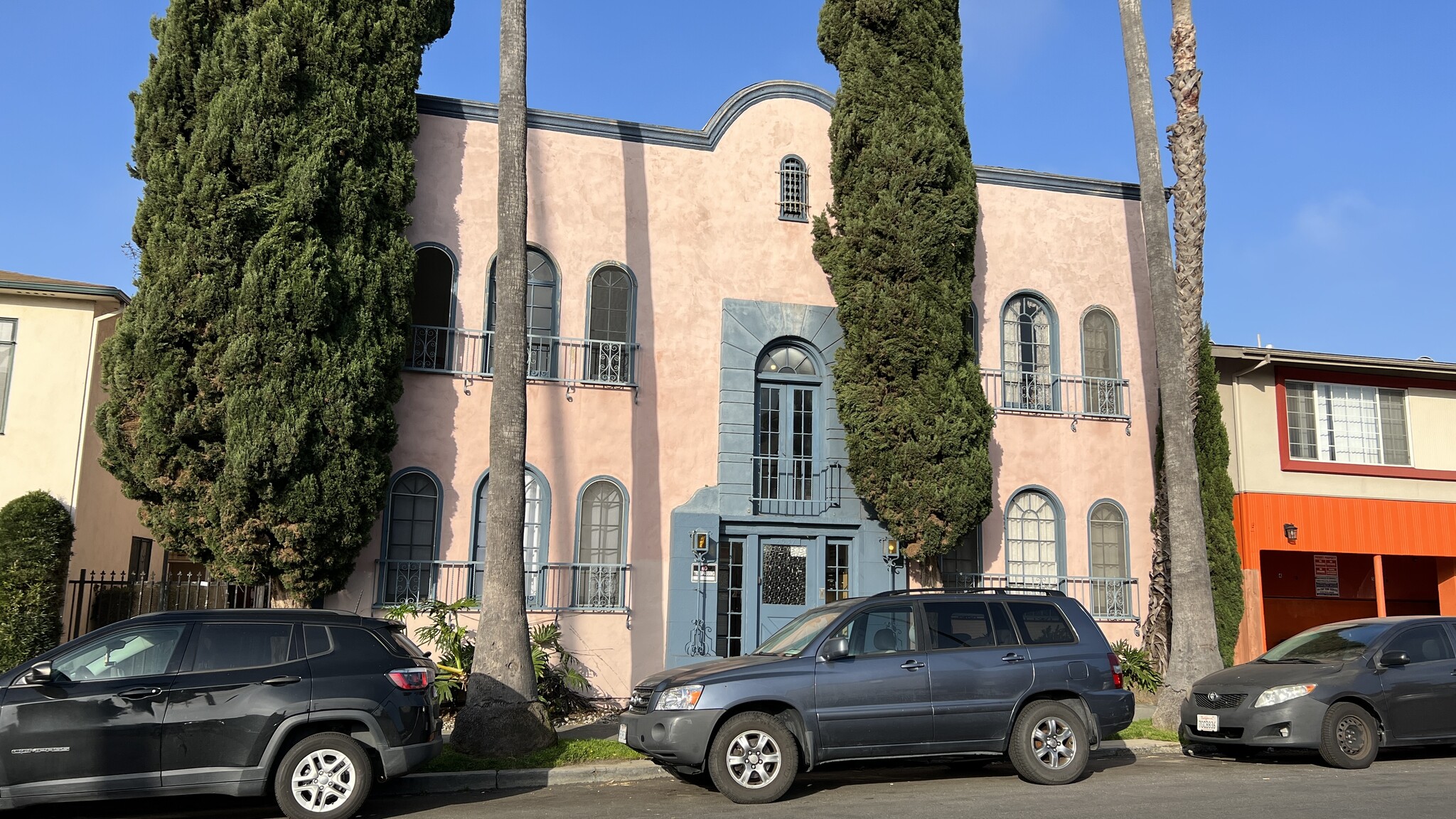 1537 Corinth Ave, Los Angeles, CA for Sale