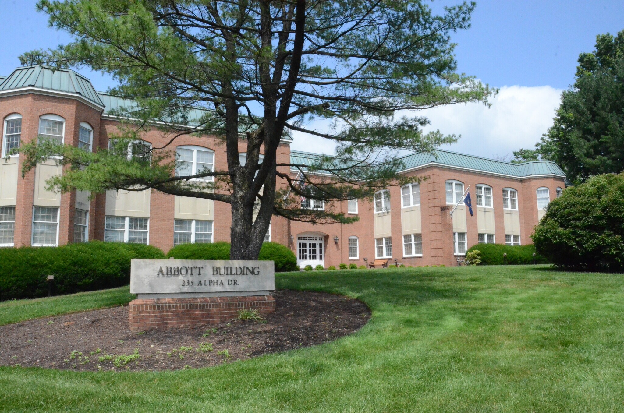 235 Alpha Dr, Pittsburgh, PA for Sale
