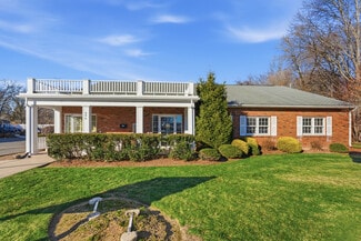 South Hadley, MA Bank - 494 Newton St